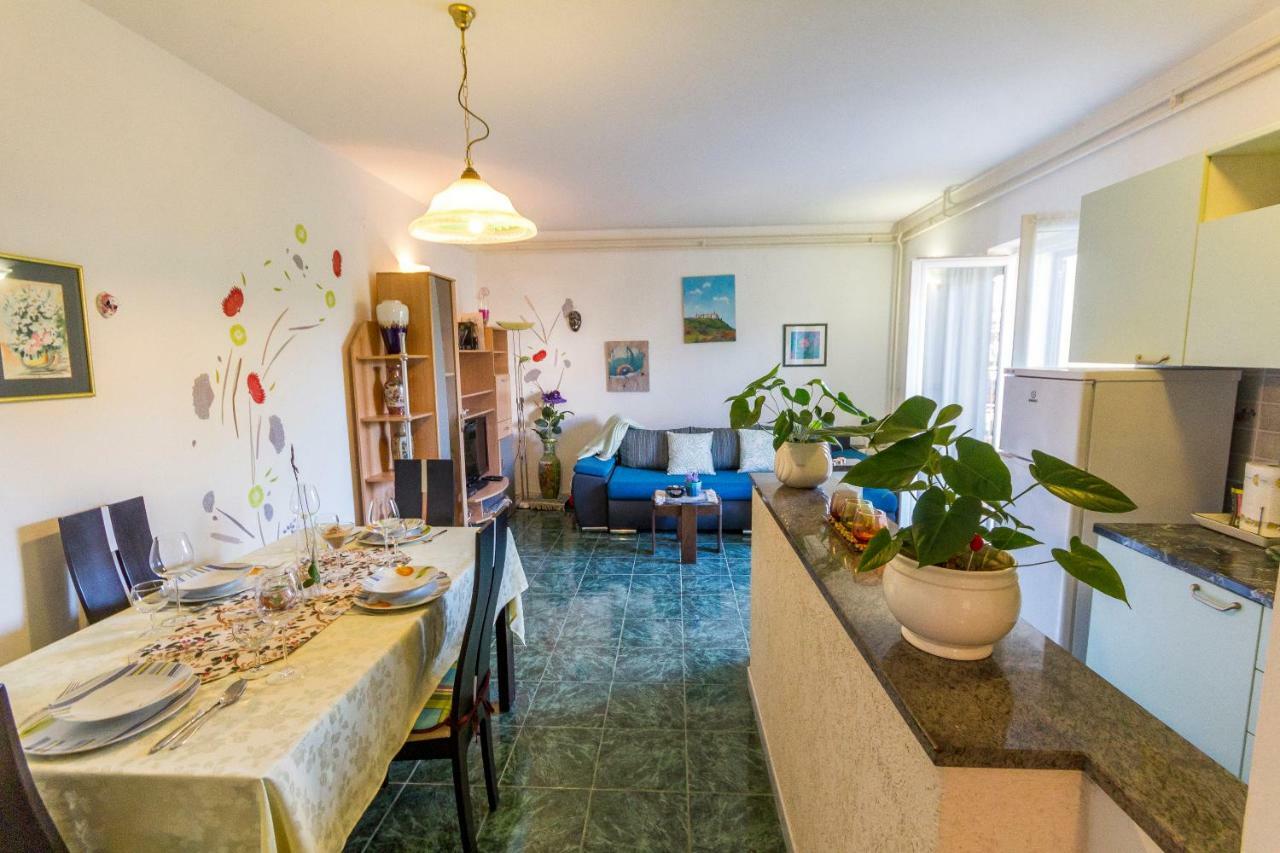Apartment Lori Fazana Exterior photo